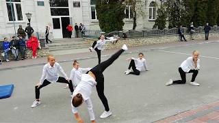 preview picture of video 'Танцювальна перерва в м. Скалат/ Ларівель'