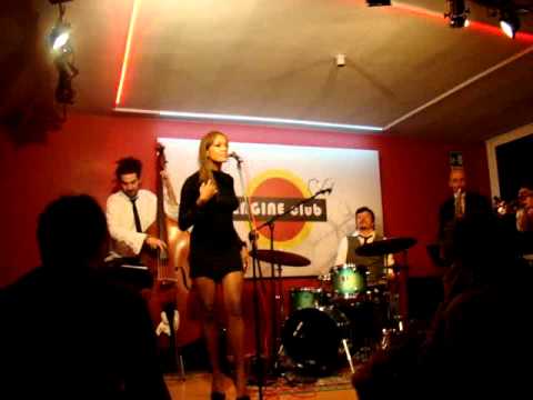KELLY JOYCE ft BERARDI JAZZ CONNECTION - Engine Club - Martina Franca - AVEC L'AMOUR