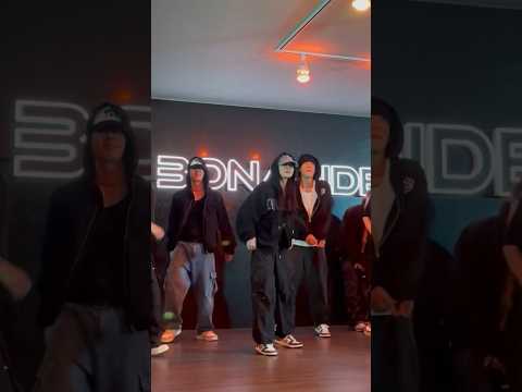 noze dancing with wayb and loyal chumps 💙🔥