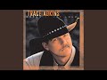 Dreamin' Out Loud - Trace Adkins - Topic Dreamin' Out Loud