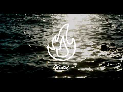 Cloey Swim Club - Sustainable Sand-free beach towels :)