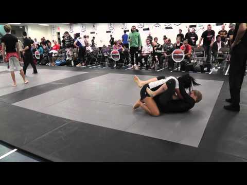 Mandy Hoehne vs Linda Dang - Femmes / Women Absolute Round Robin