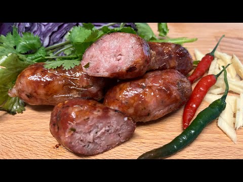 Sai Gok Isaan - Garlicky, Slightly Sour Sausage From Northeastern Region of Thailand