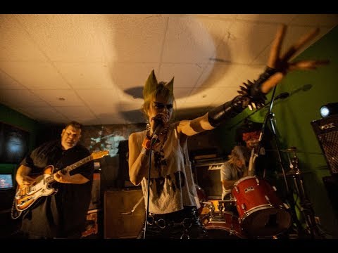 Pussycat and The Dirty Johnsons 'Pain!' [Margo's Living Room S5 Ep0]