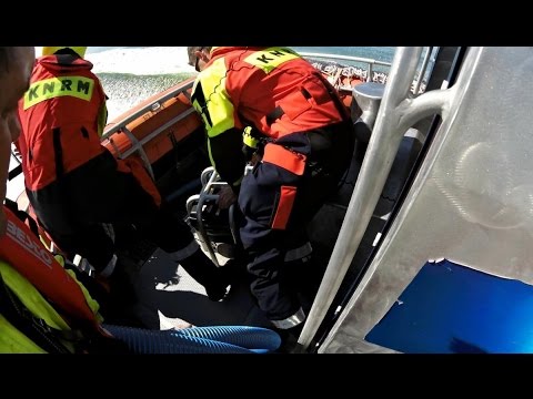 Zeiljacht zinkende tussen Lemmer en Enkhuizen