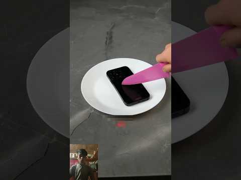 Reyal iPhone or cake 🎂😱 #viral #shorts #amezing #cake #reyalorcake #iphone