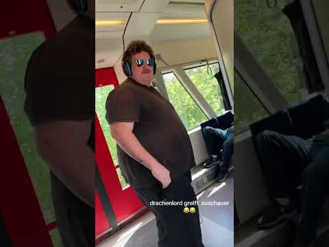 Drachenlord schlägt zuschauer in zug 😧