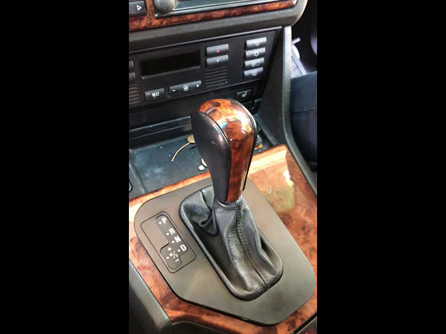 Vídeo relacionado con CANTONDZ Cubierta de rodillo de consola central Cubierta para Consola Central de Coche Compatible con BMW E39 5 SERIES 1997-2003 51168159698