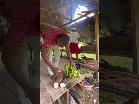 Auténtico Sancocho Chocoano de Gallina Criolla en Pizarro, Bajo Baudó #cocinacolombiana  #Shorts