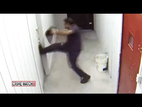 Crime Watch Daily: Ladenbesitzer täuschen Einbruchsverdächtigen mit Falltür