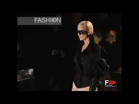 Gucci fall-winter 2003-2004 part 1