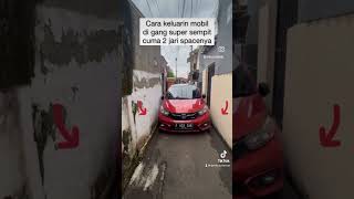 Download lagu 4 Steps to Driving a Car in a Super Narrow Alley mp3 Download lagu 4 Steps to Driving a Car in a Super Narrow Alley mp3