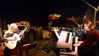 Gordon Giltrap & Oliver Wakeman - "Fiona's Smile"