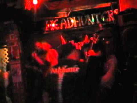 DIVE BOMB.... Headhunters Austin Texas