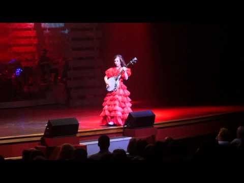 11 year old Willow Osborne - You're Looking at Country (Country Tonite)