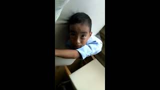 ついに退院のしょうくん　会計処理に時間が掛かり、暇つぶし中　 20181103 161241