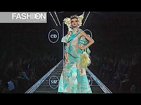 CHRISTIAN DIOR Fall 2003 2004 Paris - Fashion Channel