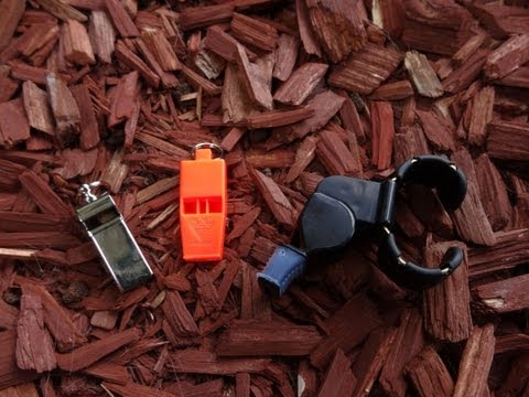 "TRILLER- SIGNAL- und FUßBALLPFEIFEN" -6 Pfeifen im Vergleich -  ACME Vs. FOX40 -