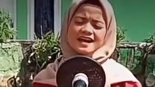 Download lagu Subhanallah, ternyata ini penyanyi asli sholawat Burdah yang sering kita dengarkan.. mp3
