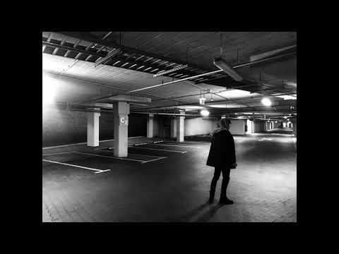 zala aka ratel - zakładam bluzę.