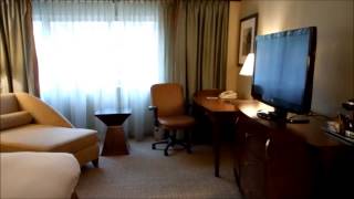 preview picture of video 'Hilton Hotel Boston Woburn Massachusetts King Bed Room #123 Tour'