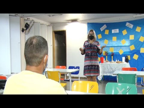 Volta às aulas dos alunos da EJA marcam o retorno presencial das atividades nas escolas municipais