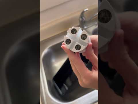 CLEAN YOUR BRITA!! #cleaningvideos #mold #brita #moldywater #satisfying #asmr #cleanwithme