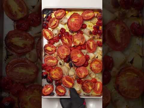 ROASTED TOMATO SOUP + GRILLED CHEESE [RECIPE]