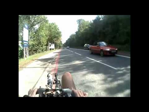 20110807 GD52TVO overtakes on A21 Bromley Common