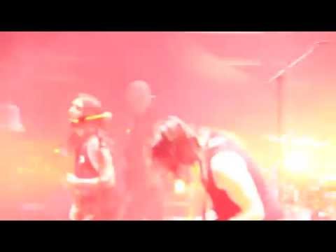 Gutterdämmerung moshing