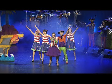 El Pot Petit - A dins el Pot Petit (concert sencer 10 anys amb El Pot Petit)