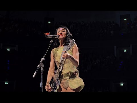 Katy Perry - ACT 2: WOMAN'S WORLD - The Lifetimes Tour 2025 - Hannover - 4k