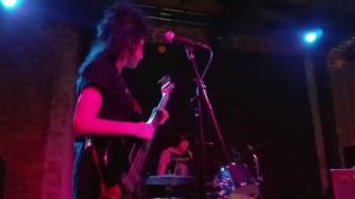 The Coathangers - Dumb Baby