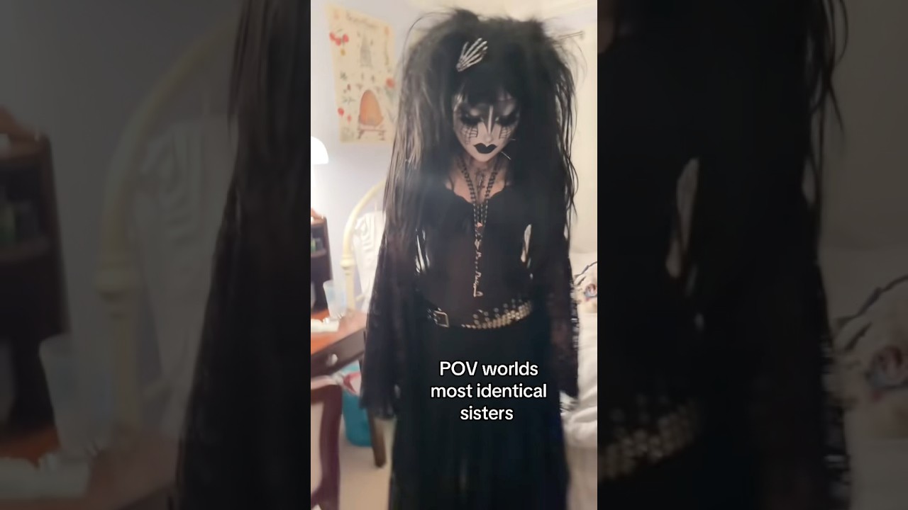 Can u see the resemblance ? #goth #preppy #cleangirl #gothic #twins