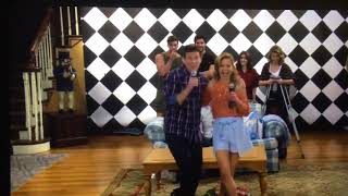 Fuller house: Dj and Steve sings summer nights