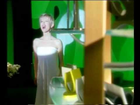 Danijela Martinović - Zovem te ja - (Official video)