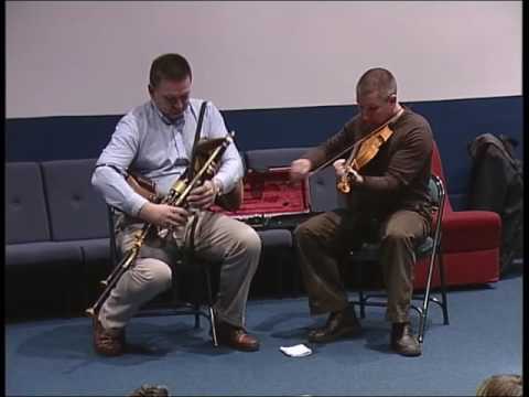 Moll roe, slip jig ; O'Farrell's welcome to Limerick, slip jig / Robbie Hannan ; Dermot McLaughlin