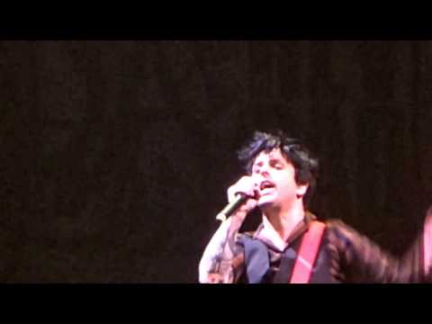 "Hitchin' A Ride" - Green Day performing at Verizon Center - Washington D.C. - 03/13/17