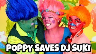 Trolls Poppy Turns Branch Happy and Save DJ Suki from the Bergans. Totally TV