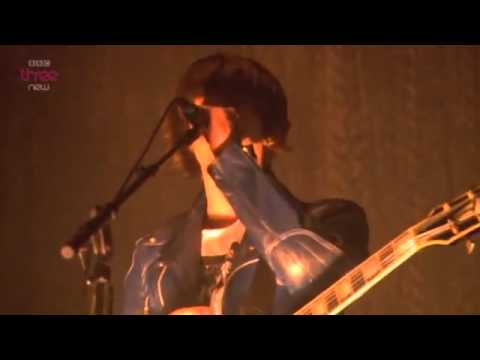 Arctic Monkeys - Teddy Picker-Crying Lightning (T in the Park 2011)