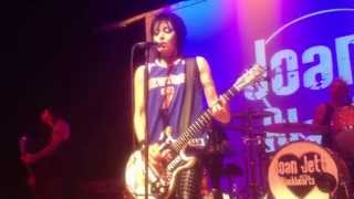Everyday People - Joan Jett and the Blackhearts