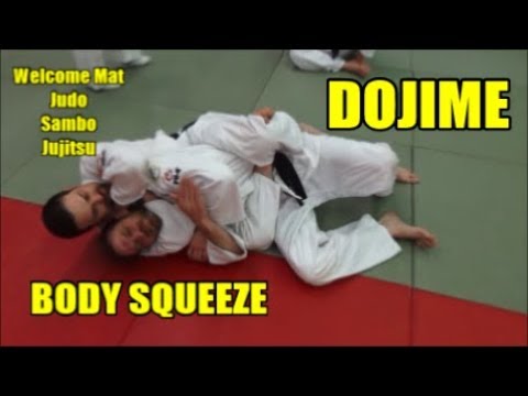 DOJIME Body Squeeze or Scissors — judo technique demonstration