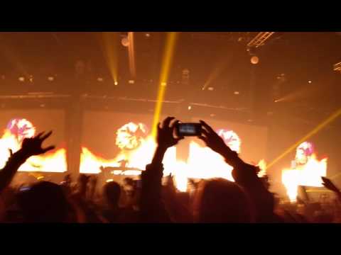 Kaskade "Bunker Groove" at LA convention center
