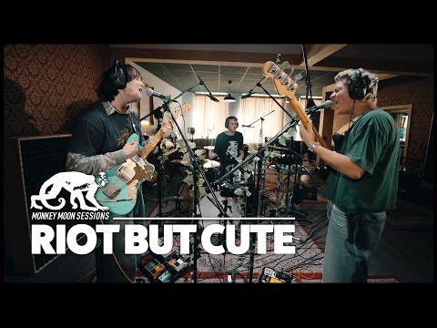 RIOT BUT CUTE | MONKEY MOON SESSIONS (DORTMUND SPEZIAL)