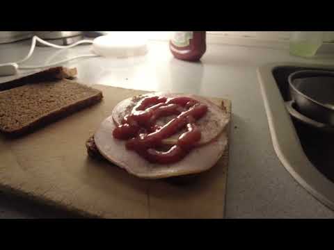 MongoTV_8184 - Min Frokost - RUGBRØD Med HAMBURGERRYG og KETCHUP og LEVERPOSTEJ