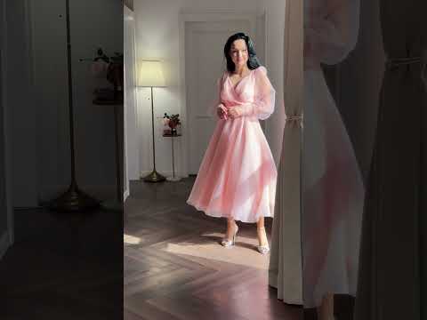 Rochie de ocazie eleganta midi din tull Video