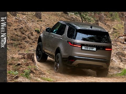 2021 Land Rover Discovery Off-Road Driving