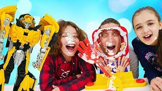 Видео приколы – Челлендж Пирог в Лицо! – Смешные игры для детей.