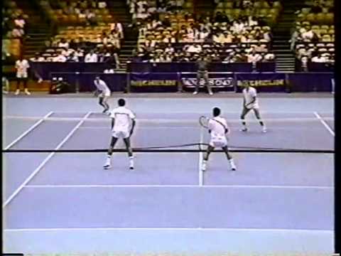 Sampras & Chang vs McEnroe & Patrick (Brothers) - SF Michelin 1988 - 02/07
