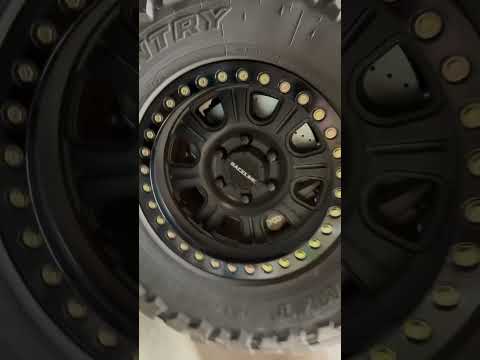 Raceline Monster beadlocks☑️toyo tires☑️wilwood calipers☑️drilled/slotted rotors☑️ #chevy #offroad